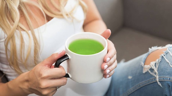 Không nên uống trà xanh không độ cùng với viên sắt